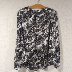 Simply Vera Vera Wang Black & White Snake Print Satin Button Down - Women's XXL
